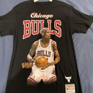 S/S Mitchell and Ness Bulls/Rodman tee
